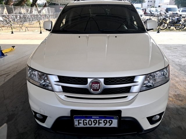 FIAT FREEMONT 2.4 PRECISION 16V GASOLINA 4P AUTOMÁTICO 2013/2014