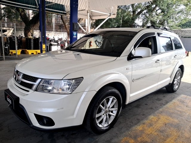 FIAT FREEMONT 2.4 PRECISION 16V GASOLINA 4P AUTOMÁTICO 2013/2014