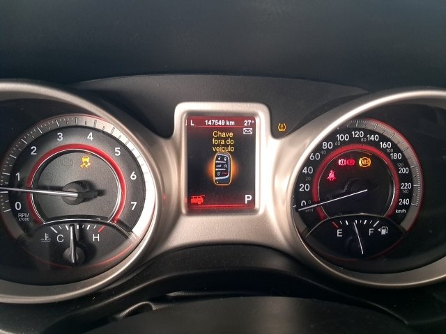 FIAT FREEMONT 2.4 PRECISION 16V GASOLINA 4P AUTOMÁTICO 2013/2014